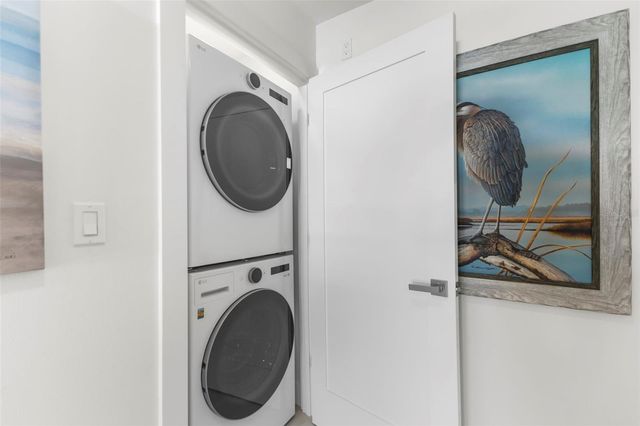 1750 BENJAMIN FRANKLIN DRIVE 1D, Sarasota, FL 34236