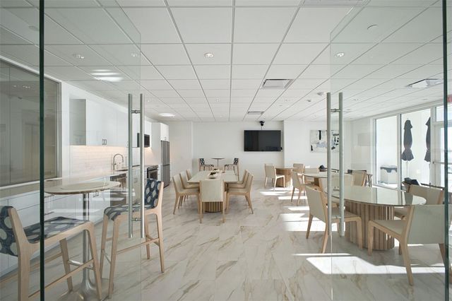 1750 BENJAMIN FRANKLIN DRIVE 1D, Sarasota, FL 34236