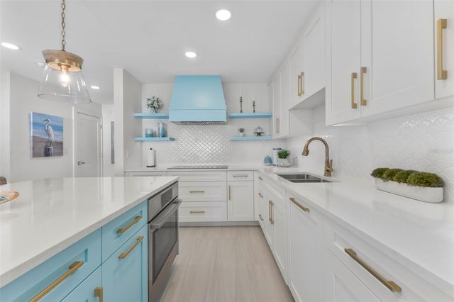 1750 BENJAMIN FRANKLIN DRIVE 1D, Sarasota, FL 34236