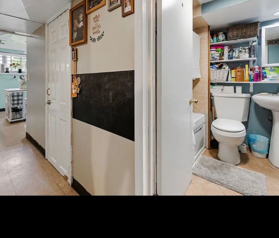 5828 S KILBOURN Avenue, Chicago, IL 60629