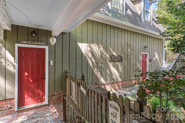 101 Sunnywood Lane, Charlotte, NC 28270