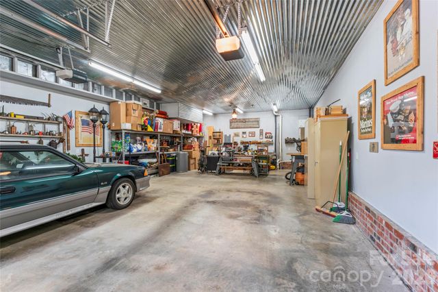 101 Sunnywood Lane, Charlotte, NC 28270