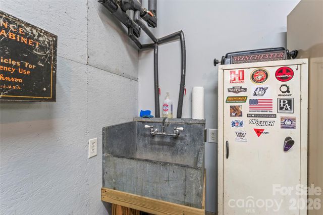 101 Sunnywood Lane, Charlotte, NC 28270