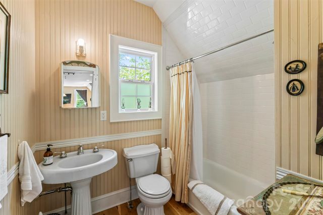 101 Sunnywood Lane, Charlotte, NC 28270