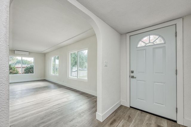 506 W Terrace Avenue, Fresno, CA 93705