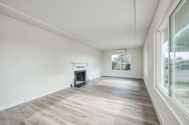 506 W Terrace Avenue, Fresno, CA 93705