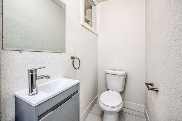 506 W Terrace Avenue, Fresno, CA 93705