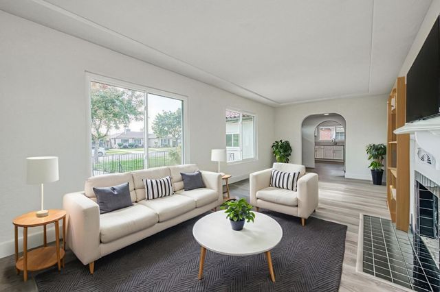 506 W Terrace Avenue, Fresno, CA 93705