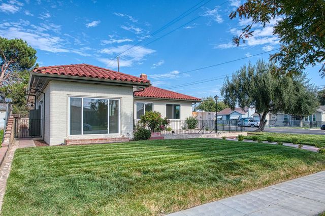 506 W Terrace Avenue, Fresno, CA 93705