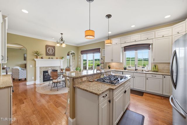 165 Laurel Ridge Drive, Jonesborough, TN 37659