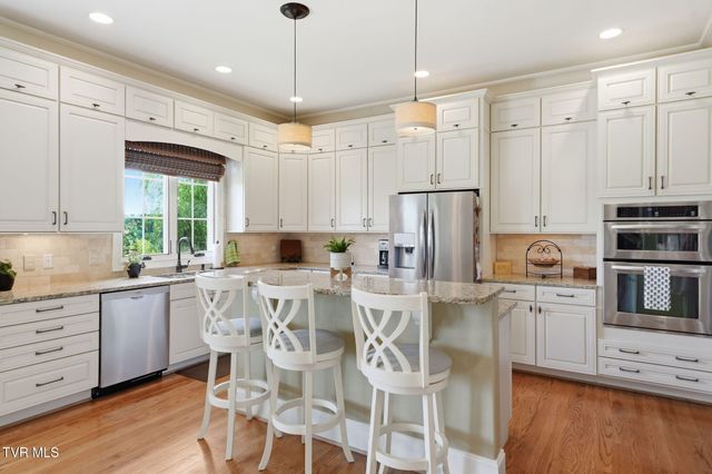 165 Laurel Ridge Drive, Jonesborough, TN 37659