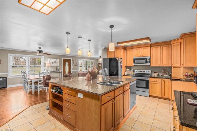 919 Mayford Drive, Kernersville, NC 27284