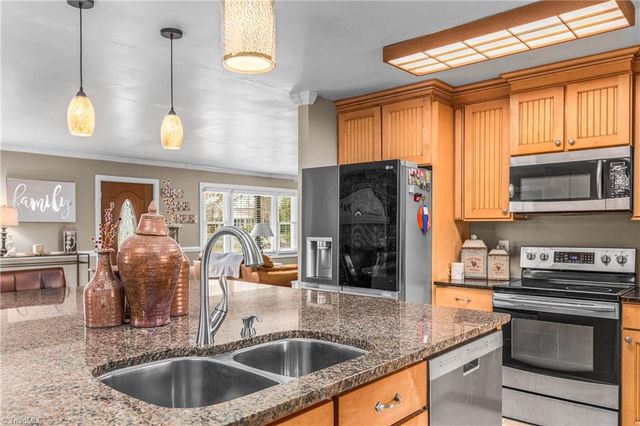 919 Mayford Drive, Kernersville, NC 27284