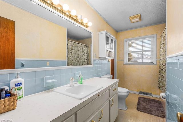 919 Mayford Drive, Kernersville, NC 27284