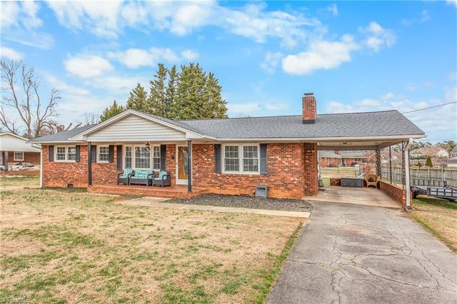 919 Mayford Drive, Kernersville, NC 27284