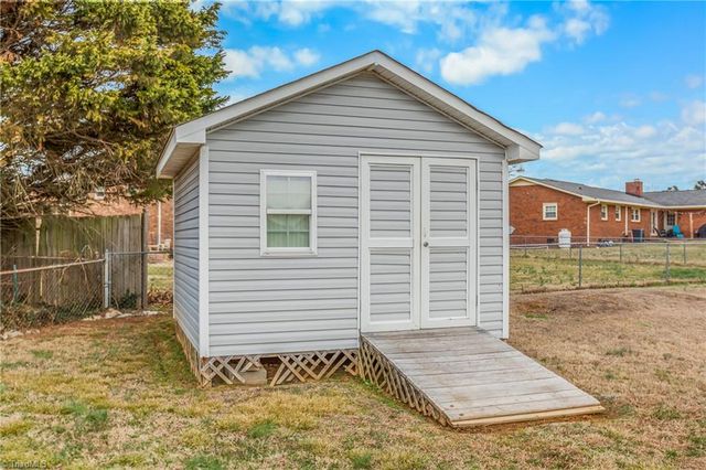 919 Mayford Drive, Kernersville, NC 27284