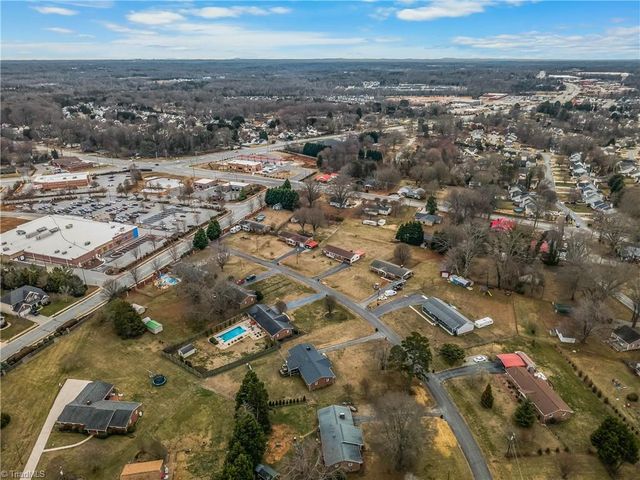 919 Mayford Drive, Kernersville, NC 27284