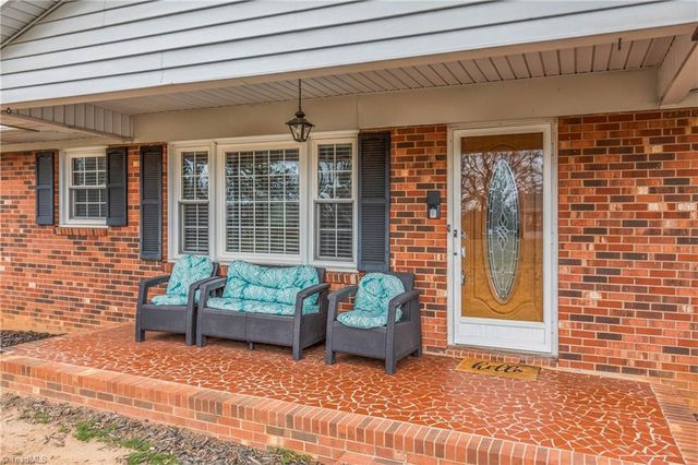 919 Mayford Drive, Kernersville, NC 27284