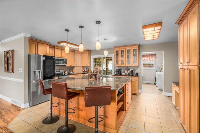 919 Mayford Drive, Kernersville, NC 27284