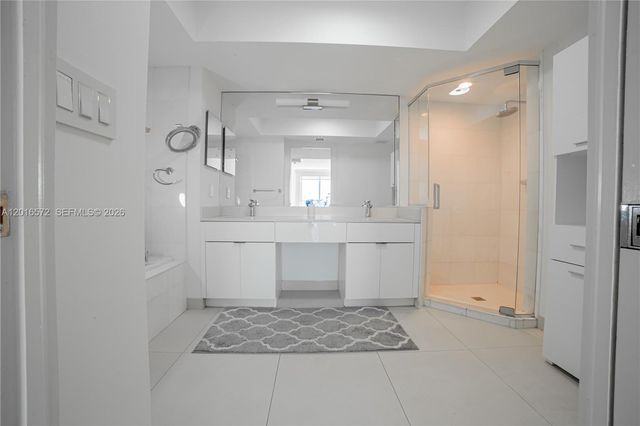 6301 Collins Ave 1102, Miami Beach, FL 33141