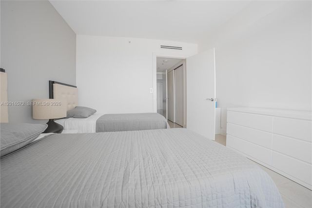 6301 Collins Ave 1102, Miami Beach, FL 33141