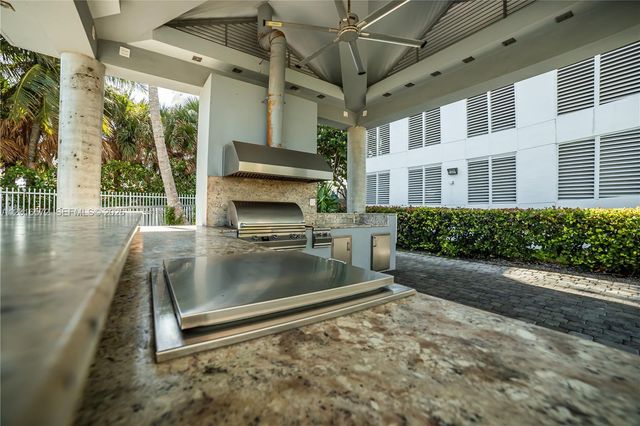 6301 Collins Ave 1102, Miami Beach, FL 33141
