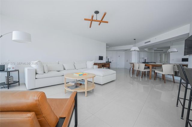6301 Collins Ave 1102, Miami Beach, FL 33141