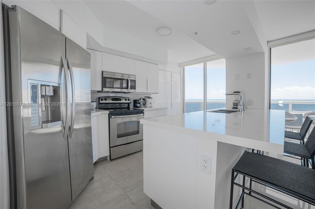 6301 Collins Ave 1102, Miami Beach, FL 33141