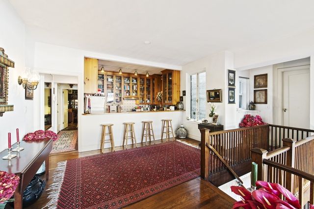 165 E 60th St Apt 5A, New York City, NY 10022