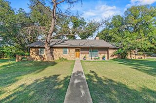 205 S Washington Street, Cleburne, TX 76031