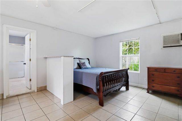 1368 N Caddo Avenue, Fayetteville, AR 72704