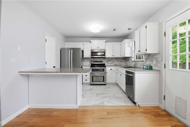 1368 N Caddo Avenue, Fayetteville, AR 72704