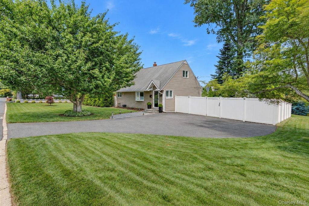 11 Jean Lane, Hartsdale, NY 10530 — photo 2