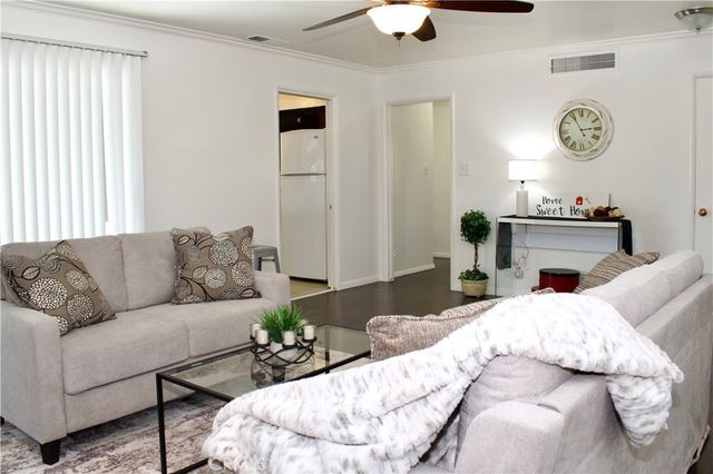 801 N Arthur Avenue, Fresno, CA 93728