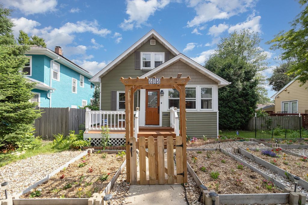 684 Nebraska Avenue E, Saint Paul, MN 55106