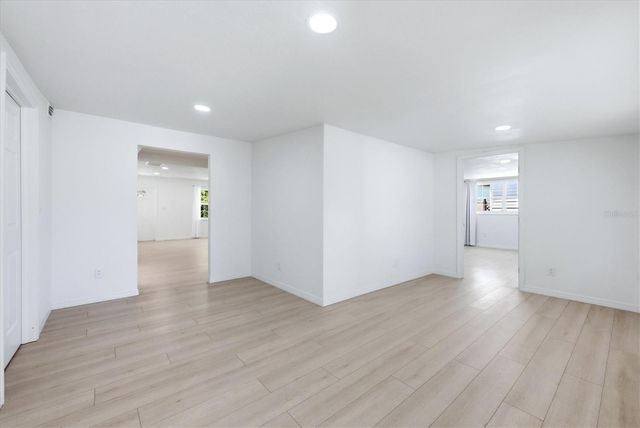 2901 POPLAR STREET, Sarasota, FL 34237