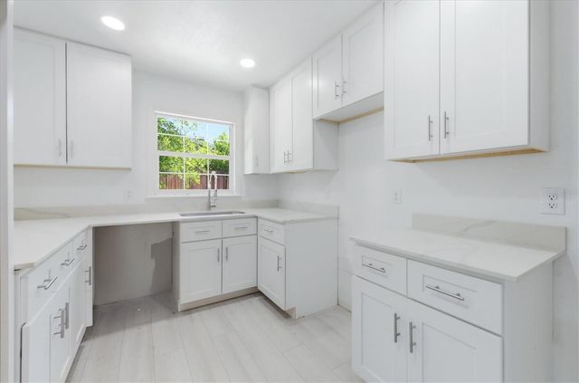 2901 POPLAR STREET, Sarasota, FL 34237