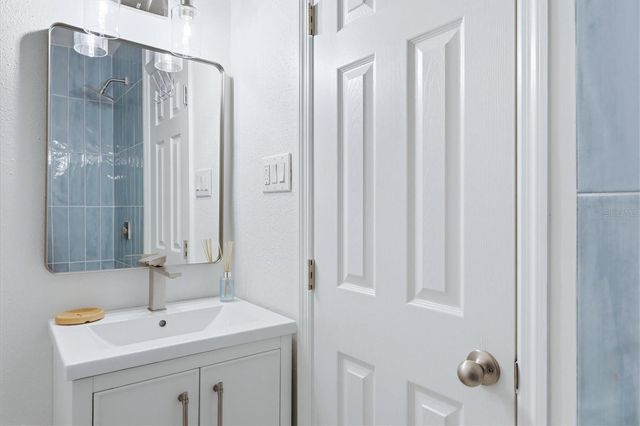 2901 POPLAR STREET, Sarasota, FL 34237