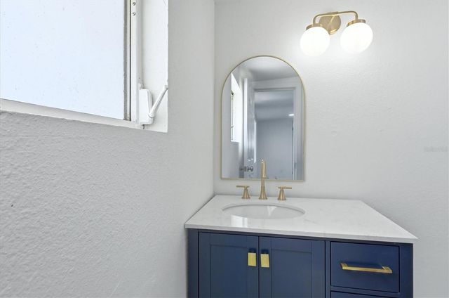 2901 POPLAR STREET, Sarasota, FL 34237