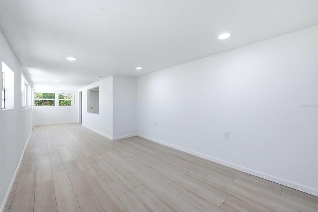 2901 POPLAR STREET, Sarasota, FL 34237