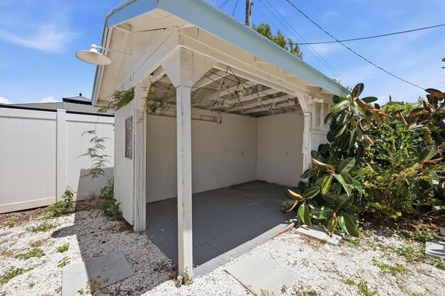 2901 POPLAR STREET, Sarasota, FL 34237