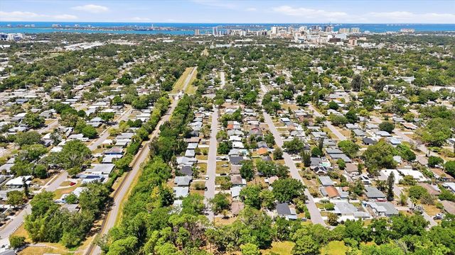 2901 POPLAR STREET, Sarasota, FL 34237