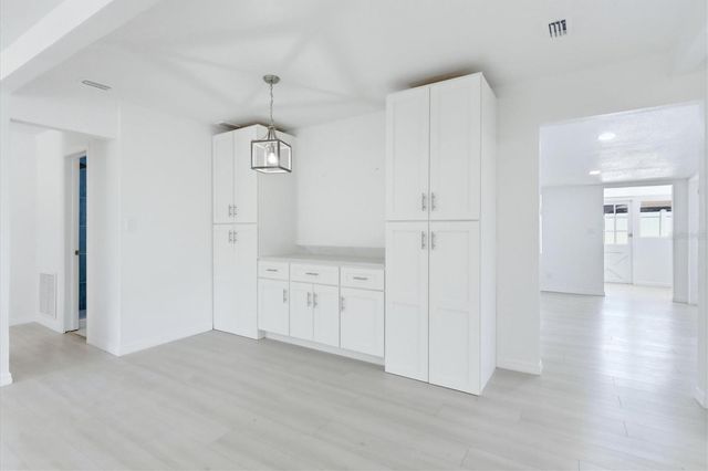 2901 POPLAR STREET, Sarasota, FL 34237