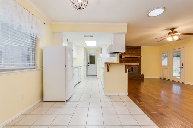 4105 Astoria Street, Irving, TX 75062
