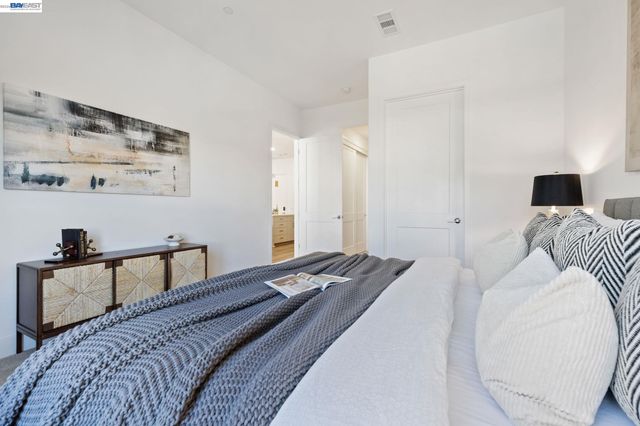 45128 Warm Springs Blvd 327, Fremont, CA 94539