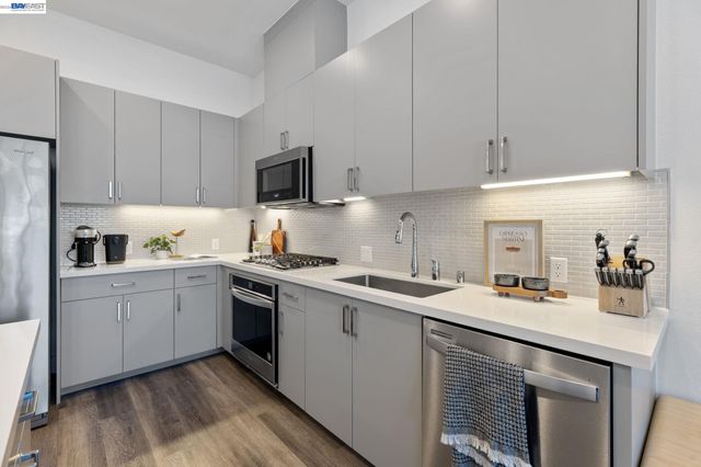 45128 Warm Springs Blvd 327, Fremont, CA 94539