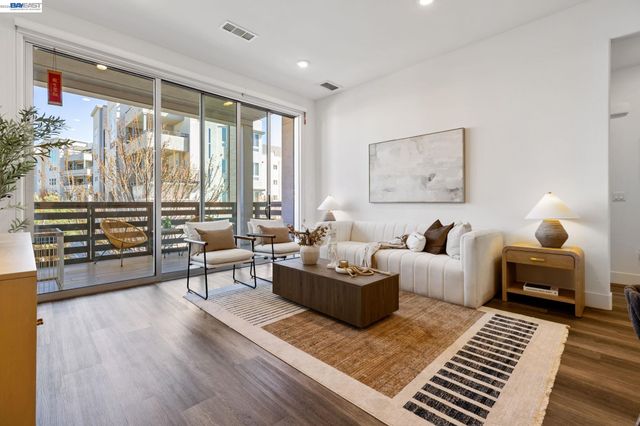 45128 Warm Springs Blvd 327, Fremont, CA 94539