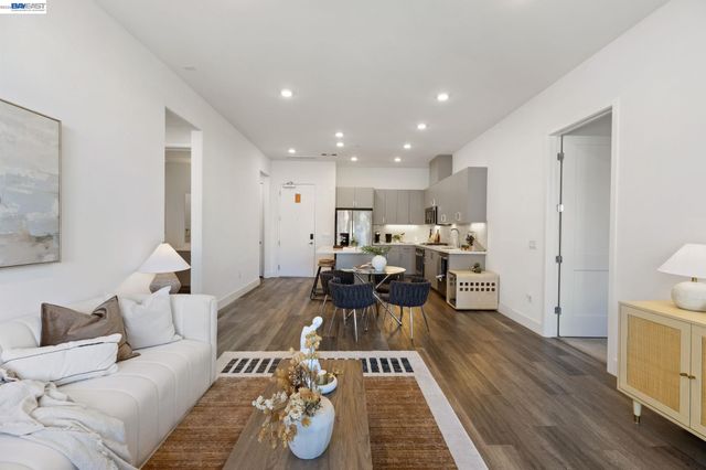 45128 Warm Springs Blvd 327, Fremont, CA 94539