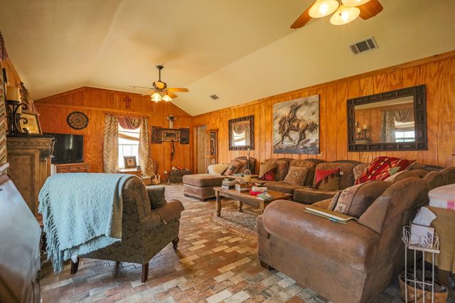 3401 E Regis Street, Lubbock, TX 79403