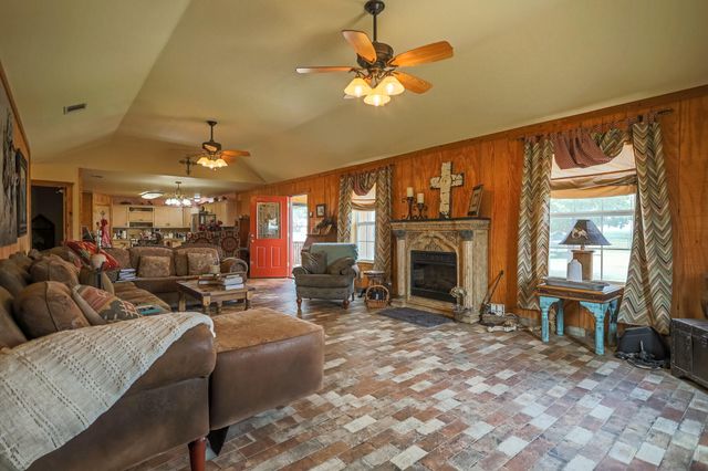 3401 E Regis Street, Lubbock, TX 79403